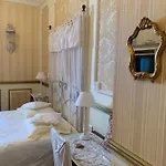 Chateau Sainte Colombe Bed & Breakfast Saint-Geniès-des-Mourgues
