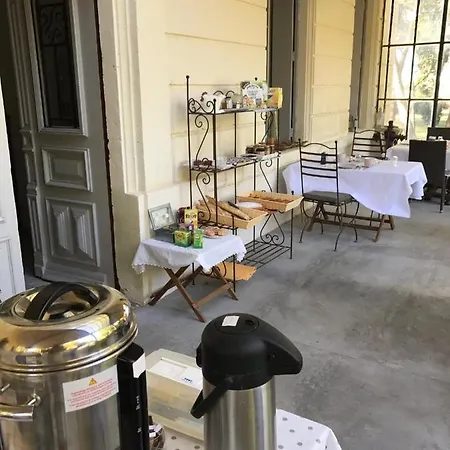 Chateau Sainte Colombe Saint-Geniès-des-Mourgues