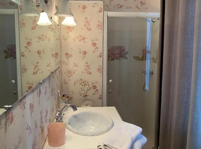 Chateau Sainte Colombe Nocleg ze śniadaniem Saint-Geniès-des-Mourgues